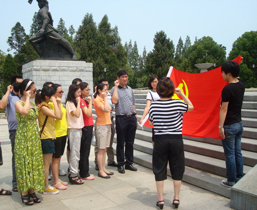 將軍故里慕英魂，野秀天臺搏激流——東信醫(yī)藥黨支部2012年端陽“...