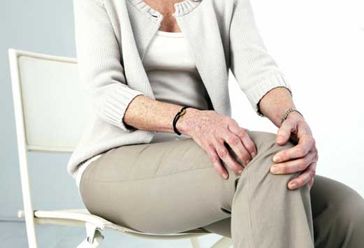 3個動作傷關(guān)節(jié) 好習慣謹防關(guān)節(jié)炎“騷擾”