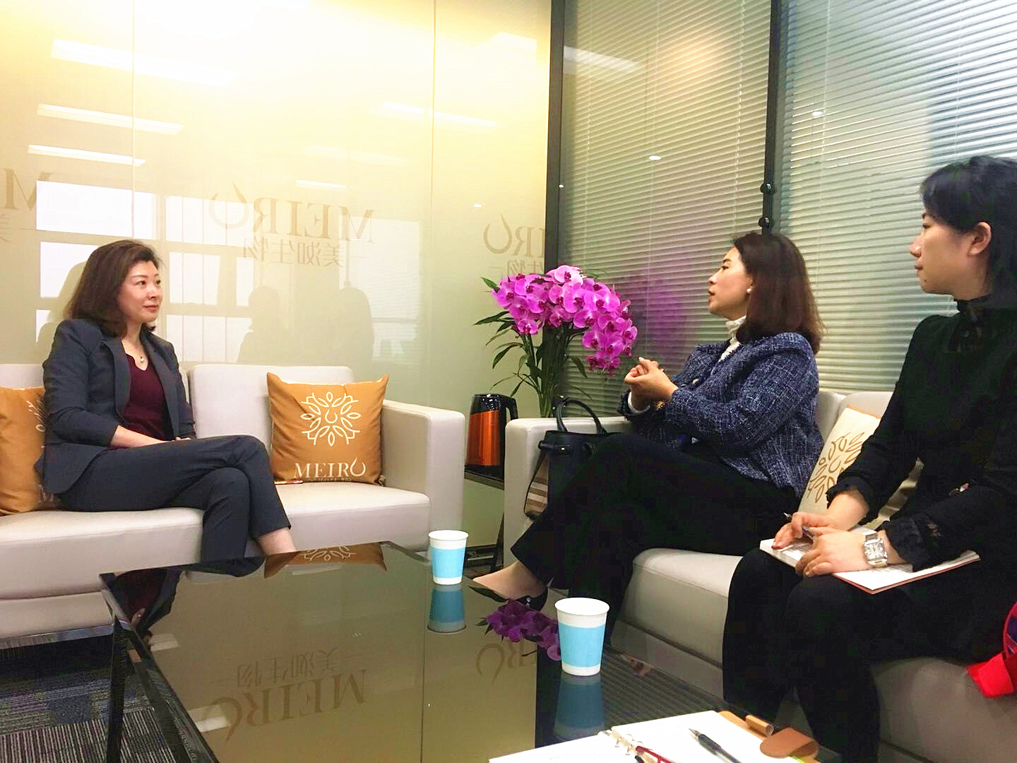 東信醫(yī)藥集團(tuán)牽手融智家庭社區(qū)指導(dǎo)中心，達(dá)成公益項(xiàng)目合作意向