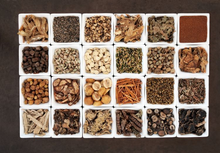 政策利好！中藥飲片進(jìn)醫(yī)保 藥店可加價25%