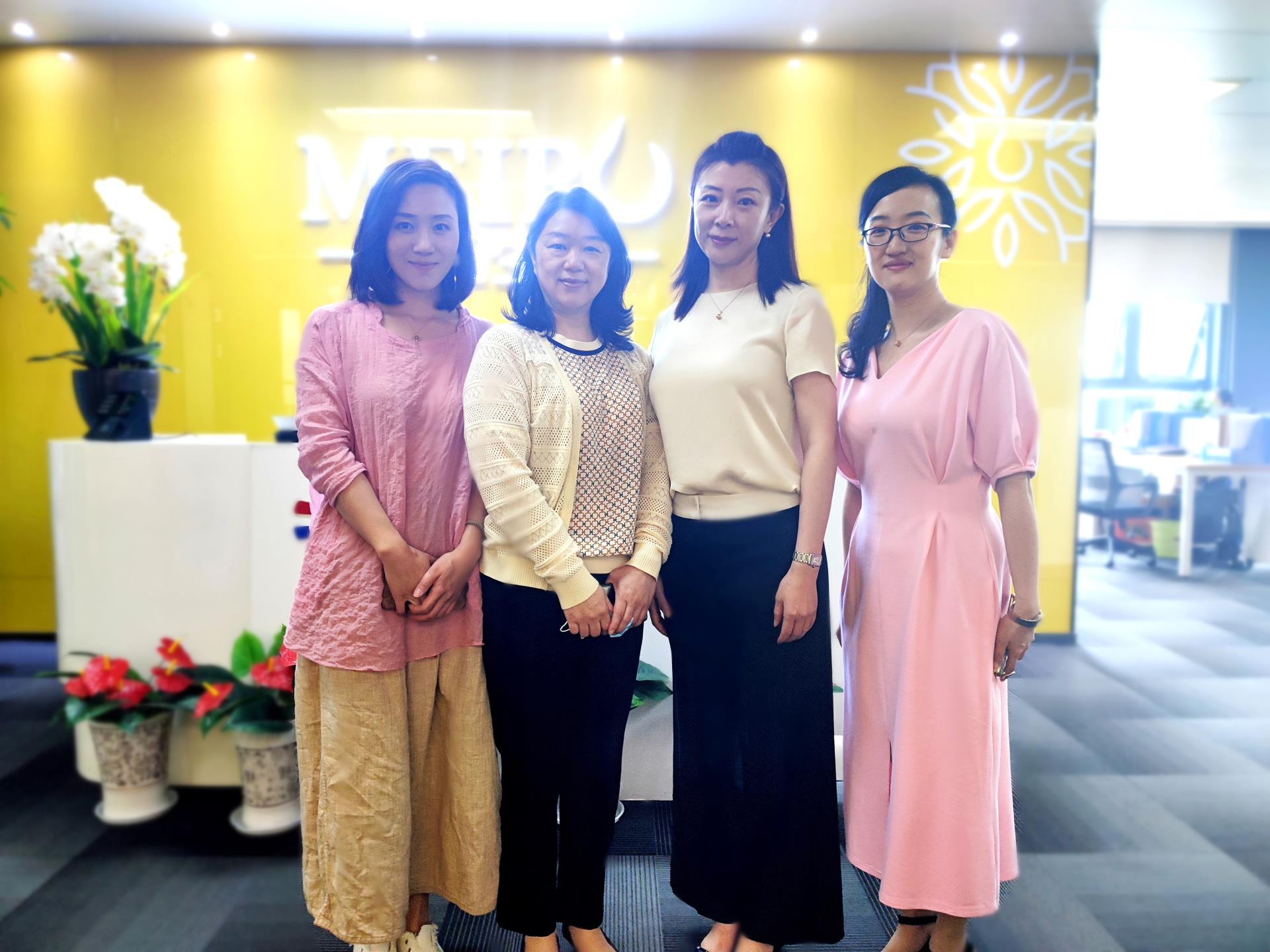 江岸區(qū)婦聯(lián)領(lǐng)導(dǎo)蒞臨東信醫(yī)藥集團(tuán)走訪調(diào)研，助力企業(yè)發(fā)展